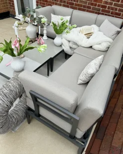 Clearance Beliani Set di divani angolari da giardino 6 posti RIMA III Lato Sinistro Modulare Metallo Beige Beige Grigio