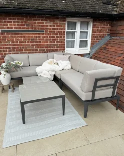 Clearance Beliani Set di divani angolari da giardino 6 posti RIMA III Lato Sinistro Modulare Metallo Beige Beige Grigio