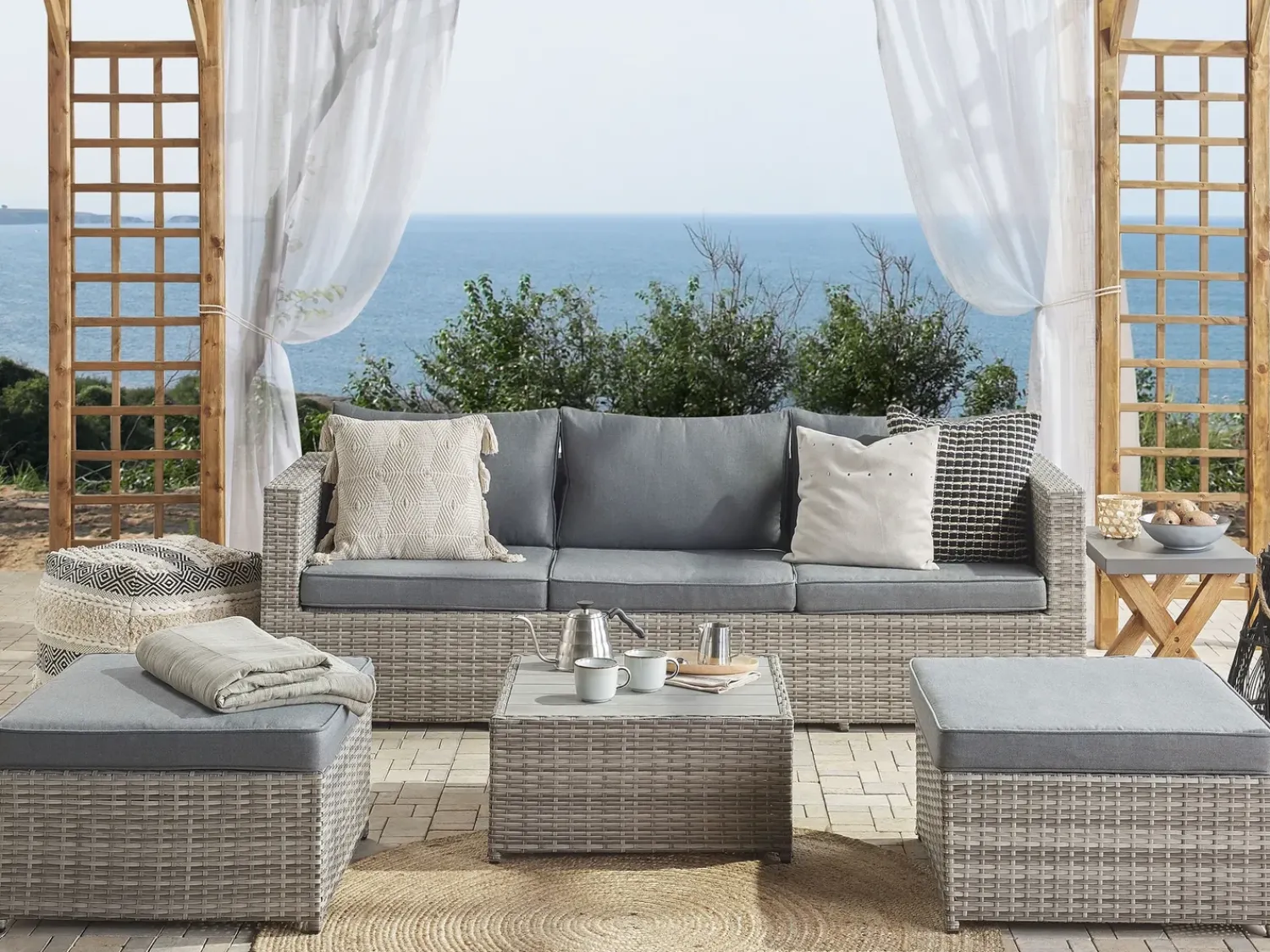 Clearance Beliani Set di divani angolari da giardino 5 posti SABBIA Modulare Rattan sintetico (PE) chiaro Grigio
