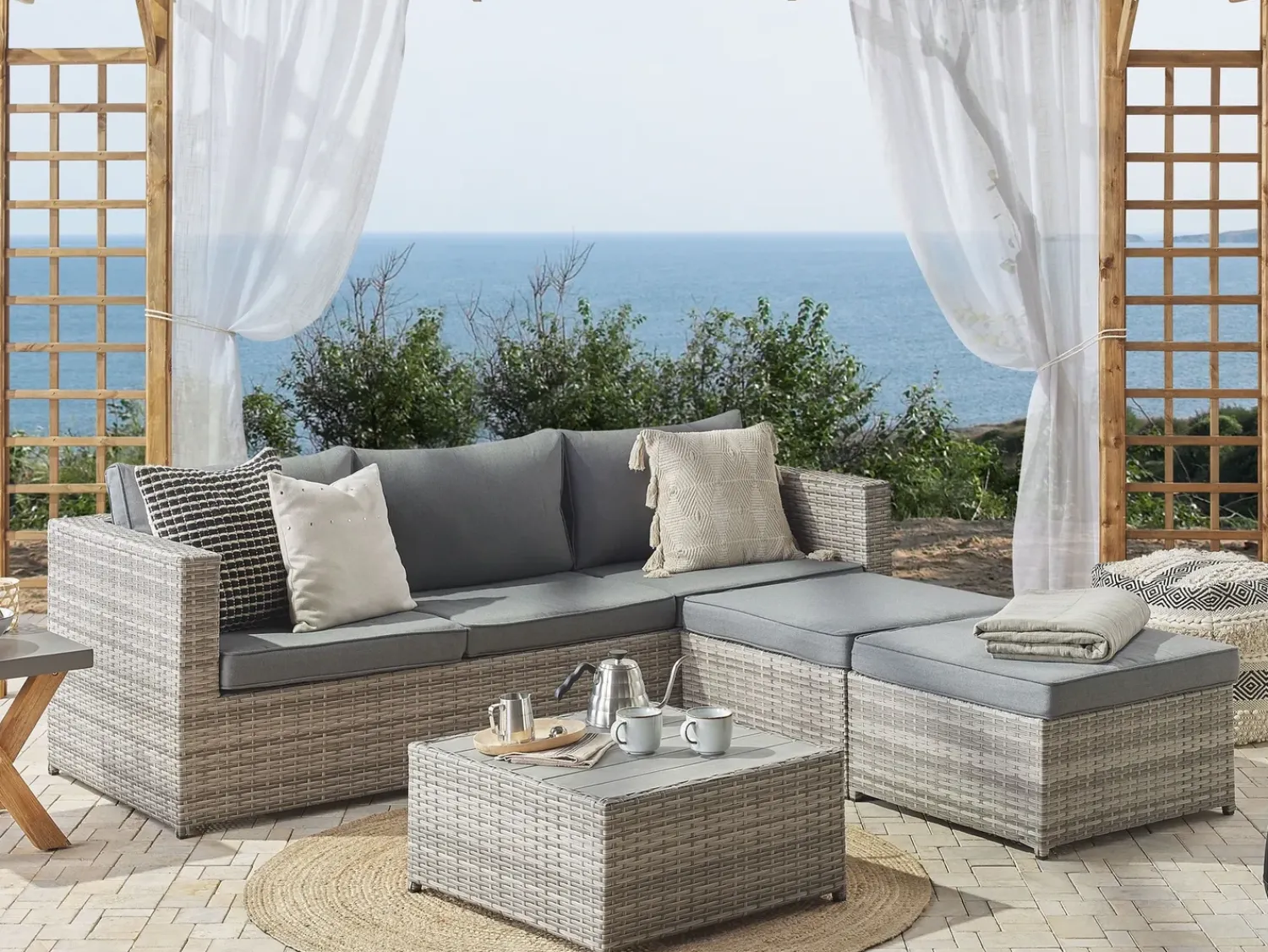 Clearance Beliani Set di divani angolari da giardino 5 posti SABBIA Modulare Rattan sintetico (PE) chiaro Grigio