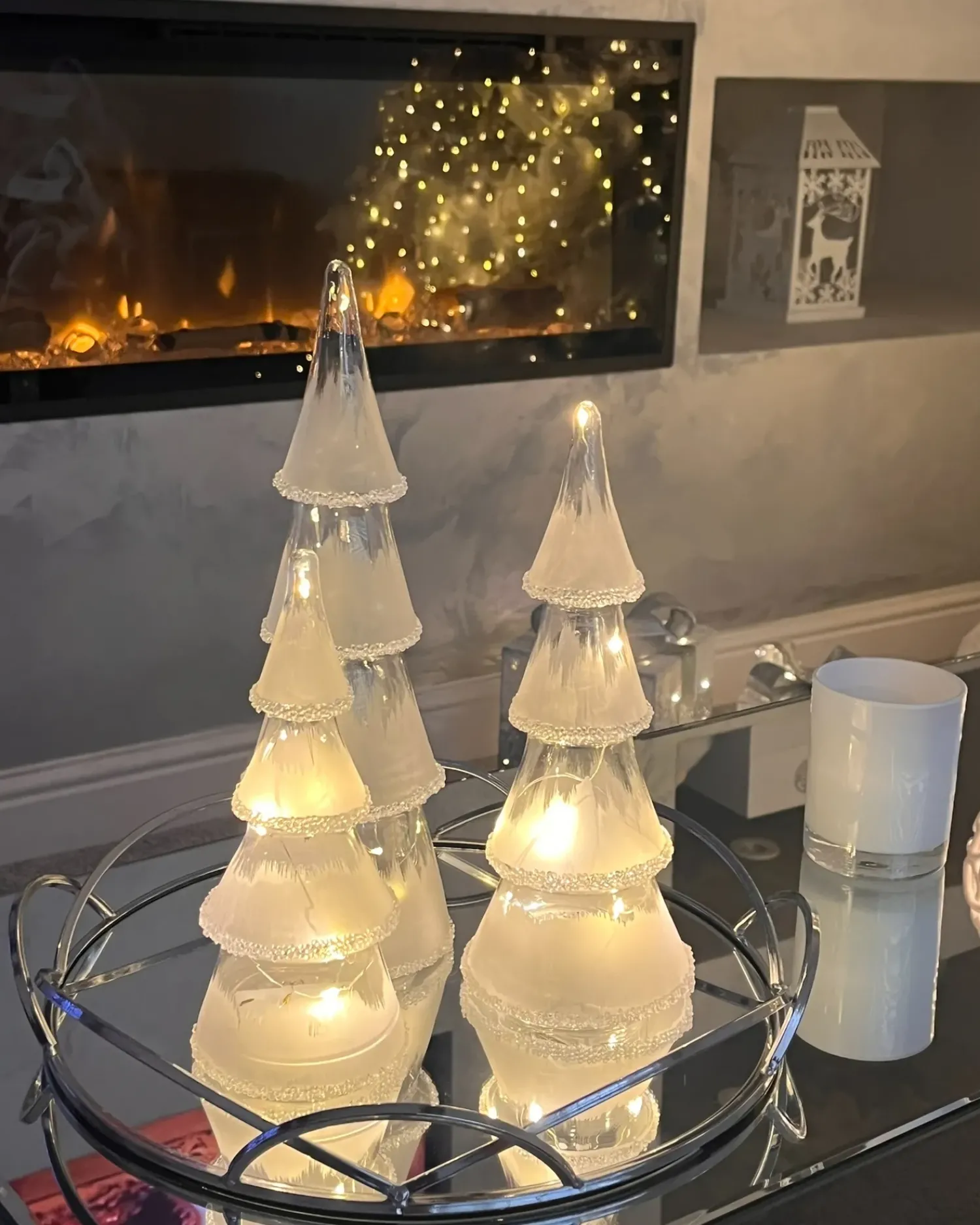 Hot Beliani Set di 3 figure LED KIERINKI Albero di Natale 22/27/33 cm Bianco Bianco Trasparente