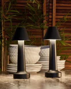 Outlet Beliani Set di 2 lampade da tavolo a LED senza fili JOANES con dimmer Metallo Nero