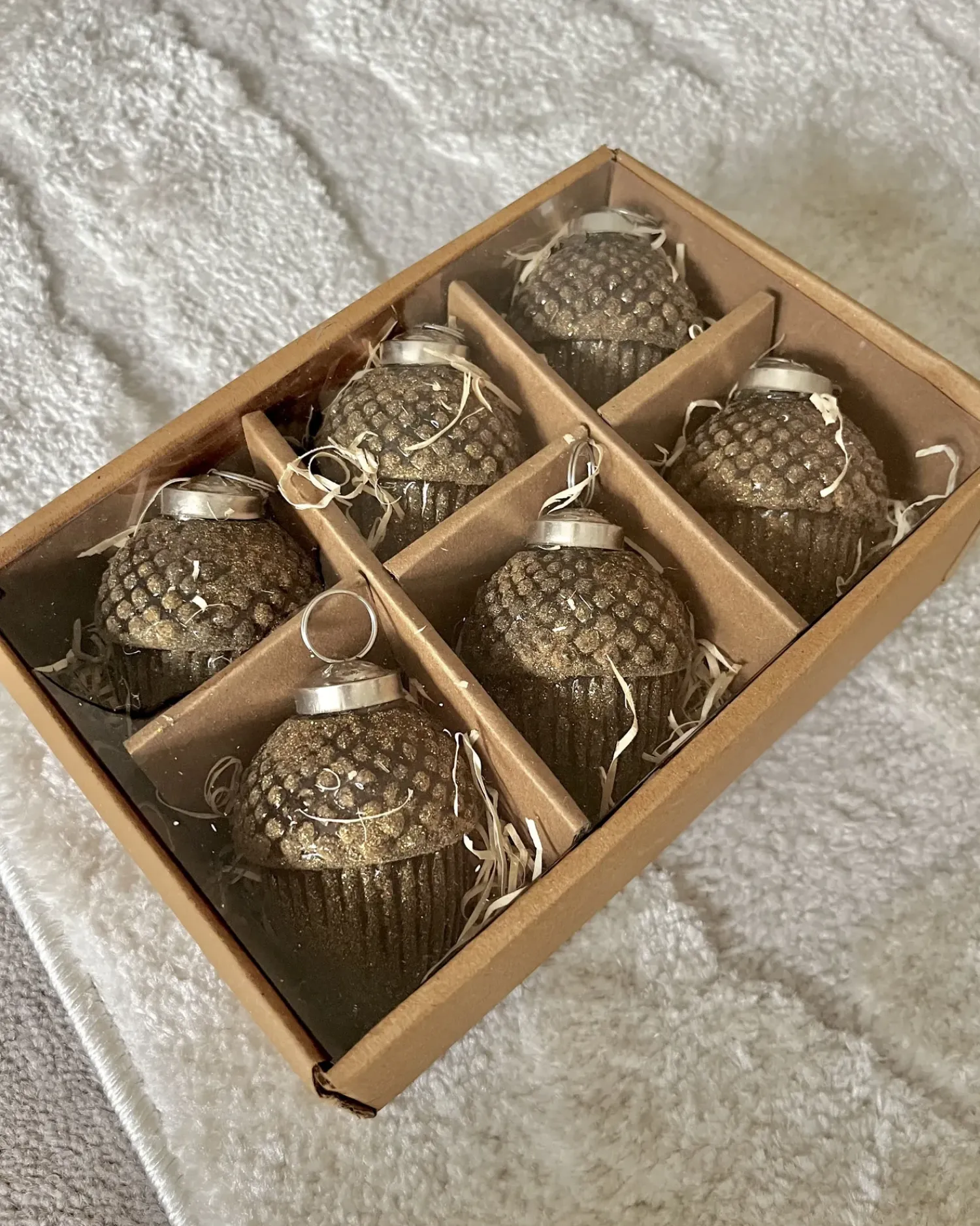 Best Beliani Set di 6 palline decorative AMBRE Vetro Oro Argento Oro