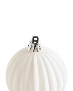 Beliani Set di 40 palline decorative SAIMAA Bianco sporco Argento Bianco