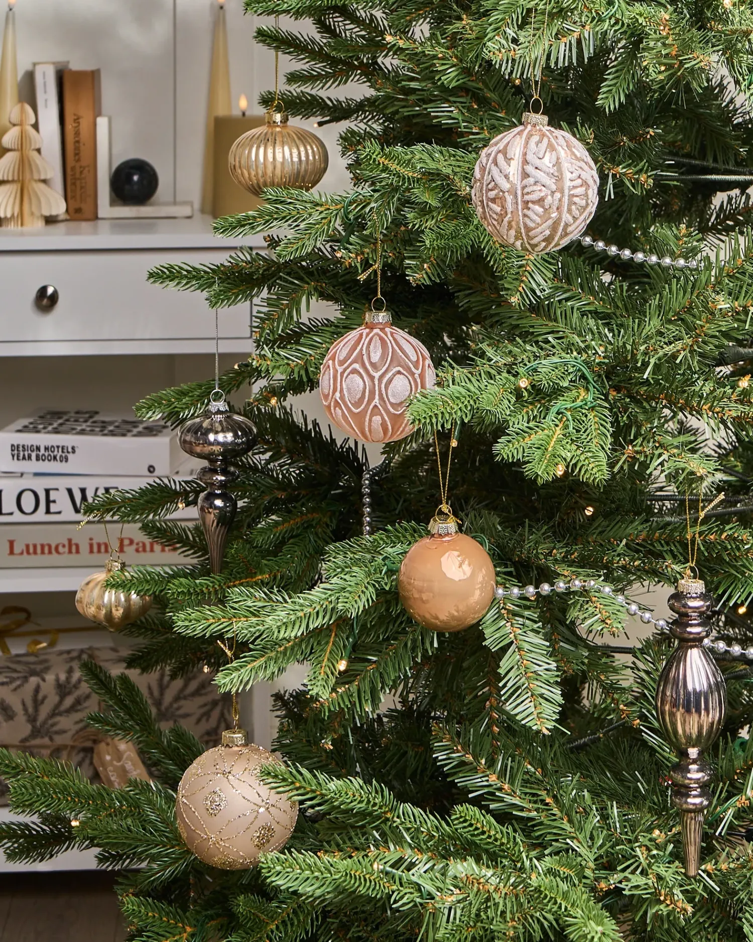 Best Beliani Set di 24 palline decorative WINTERLIGHT Vetro Oro rosa Oro rosa Argento Grigio