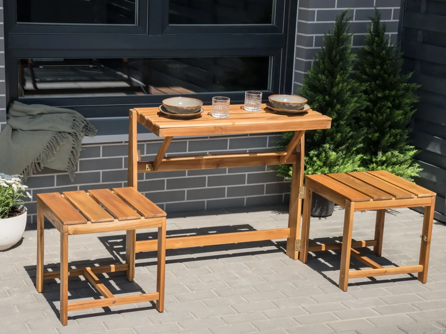 Clearance Beliani Set di panche da giardino bistrot convertibili TUENNO Legno d'acacia Marrone Beige Marrone Grigio