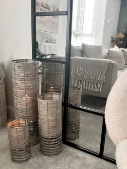 Outlet Beliani Set di 3 portacandele ROVARE Legno di pioppo 60/39/25 cm Grigio Grigio Marrone