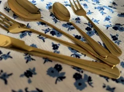 Beliani Set di 30 posate FUSILLI Oro