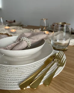 Beliani Set di 30 posate FUSILLI Oro