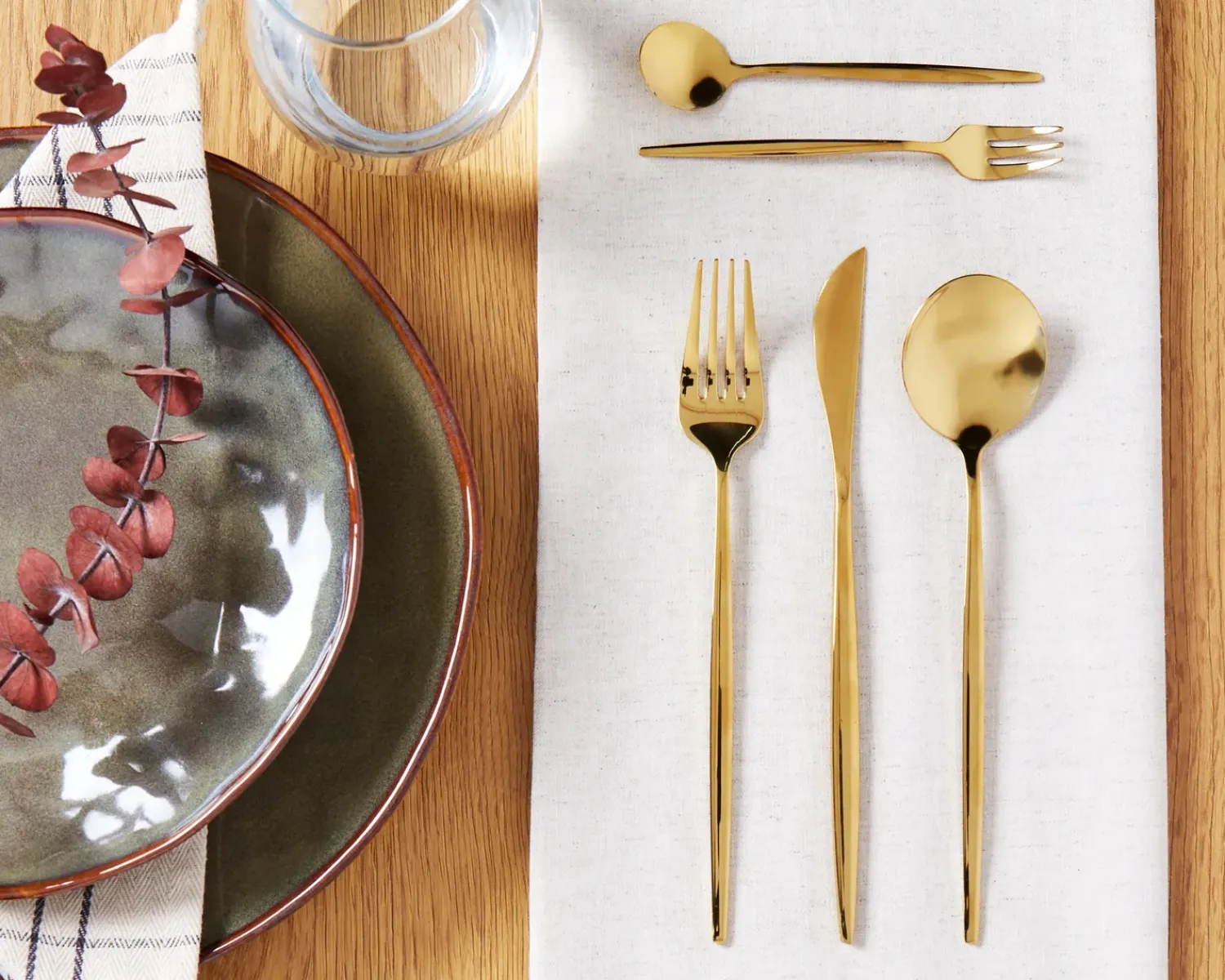 Outlet Beliani Set di 30 posate RIGATONI Oro
