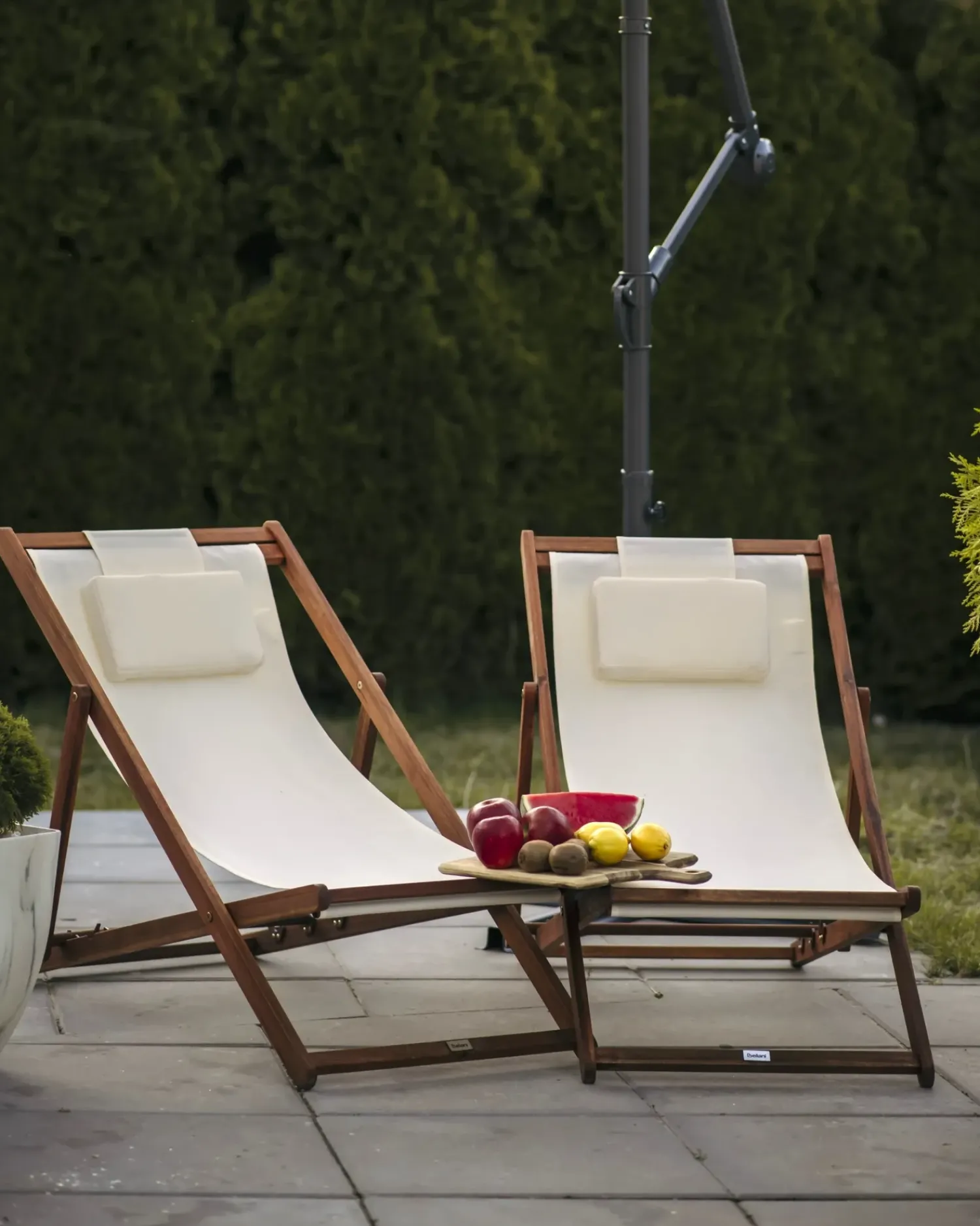 Discount Beliani Set di 2 sedie a sdraio pieghevoli AVELLINO con Tessuti di Ricambio Legno d'acacia Marrone scuro Bianco Marrone Multicolore