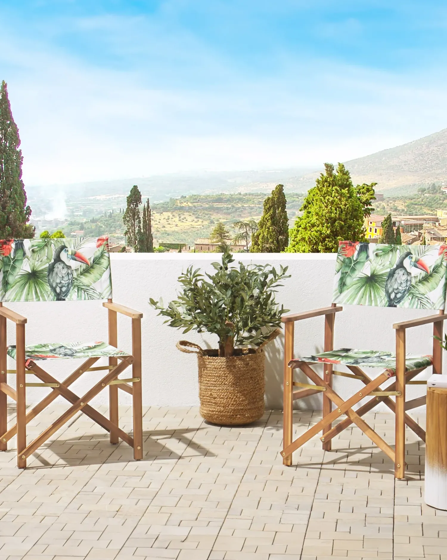 New Beliani Set di 2 sedie da giardino CINE Legno d'acacia Verde Bianco Rosso Verde Verde Multicolore