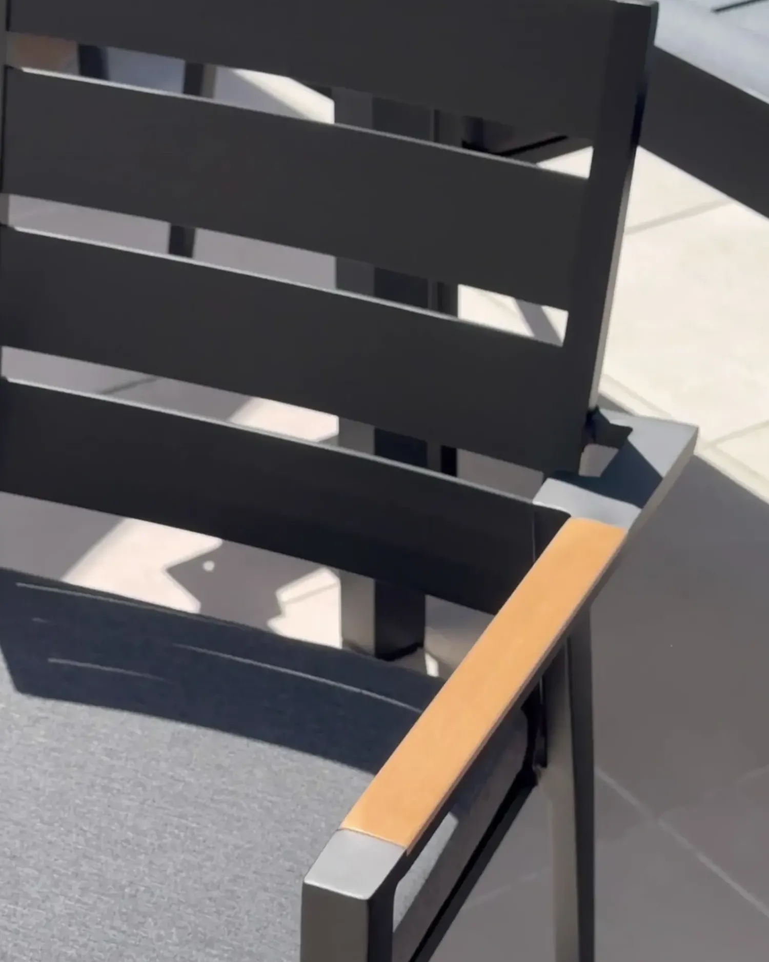 Online Beliani Set di 6 sedie da giardino con cuscini TAVIANO Metallo Nero Grigio Marrone Nero