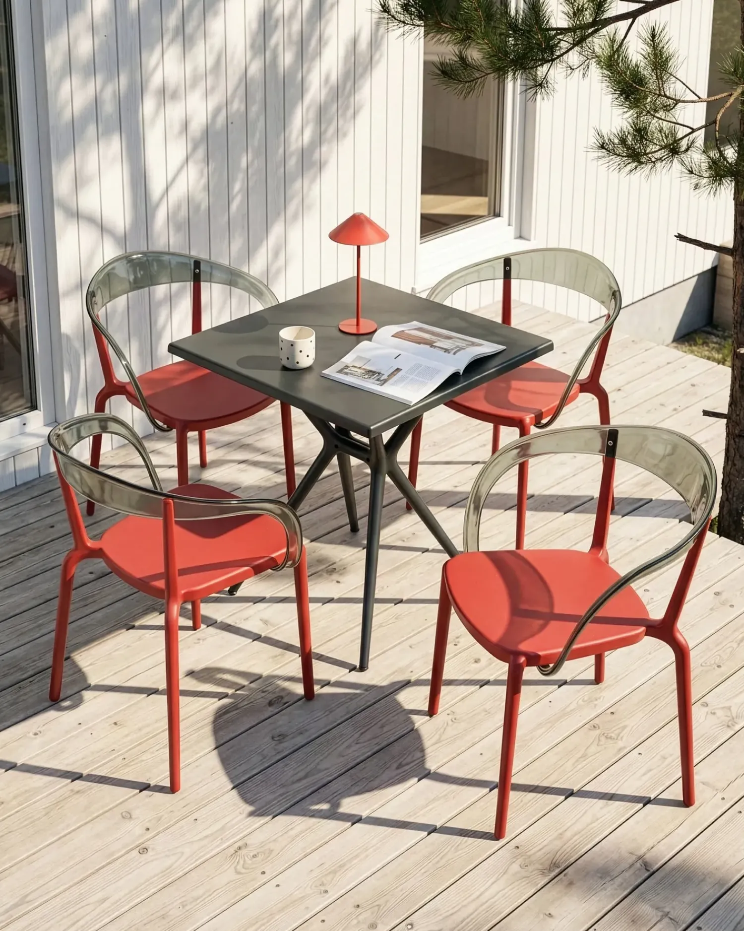 Sale Beliani Set di 4 sedie da giardino MALEVIZI Impilabile Rosso Rosso Trasparente