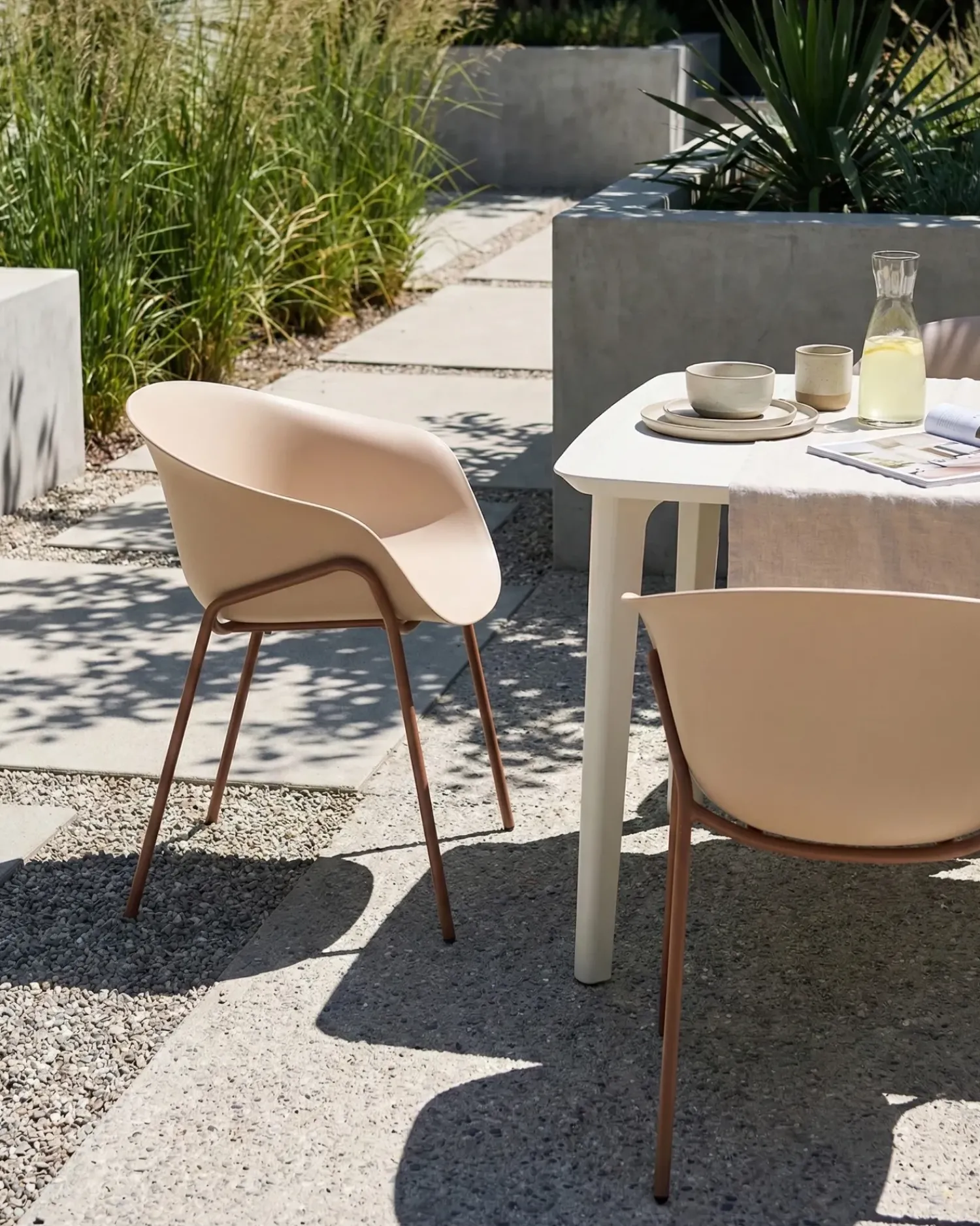 Outlet Beliani Set di 2 sedie da giardino METEORA Materiale sintetico Beige Beige Marrone