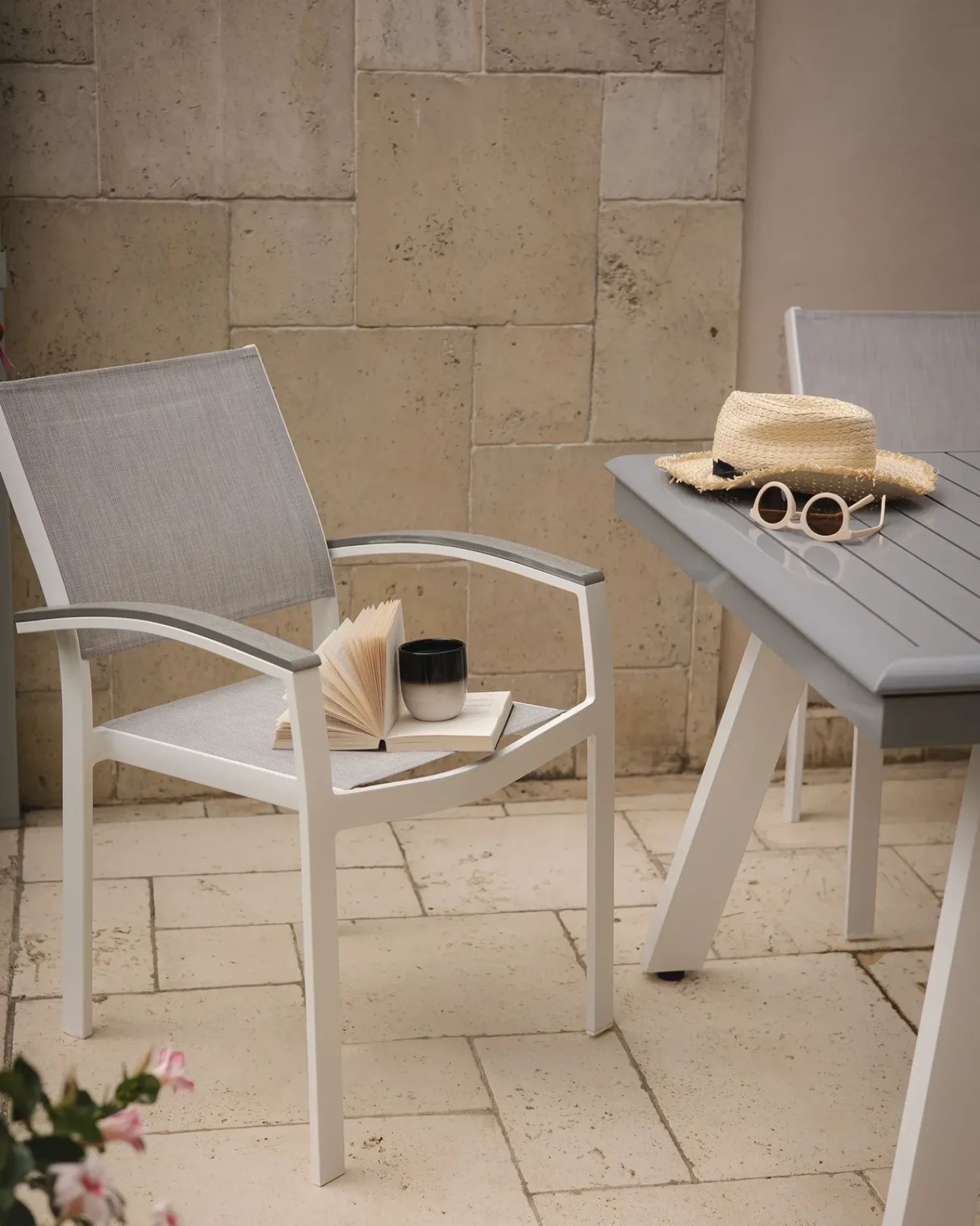 Discount Beliani PERETA Metallo Grigio Bianco Grigio