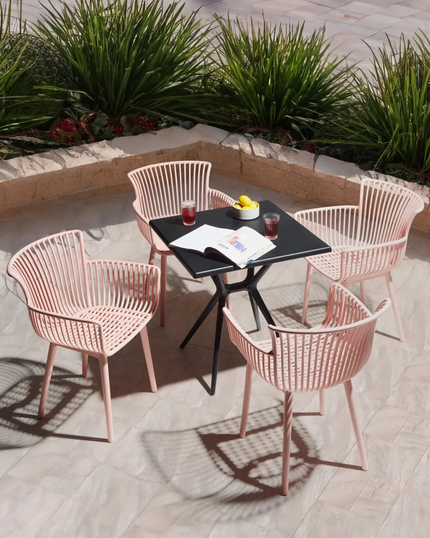 New Beliani Set di 4 sedie da giardino PESARO Rosa