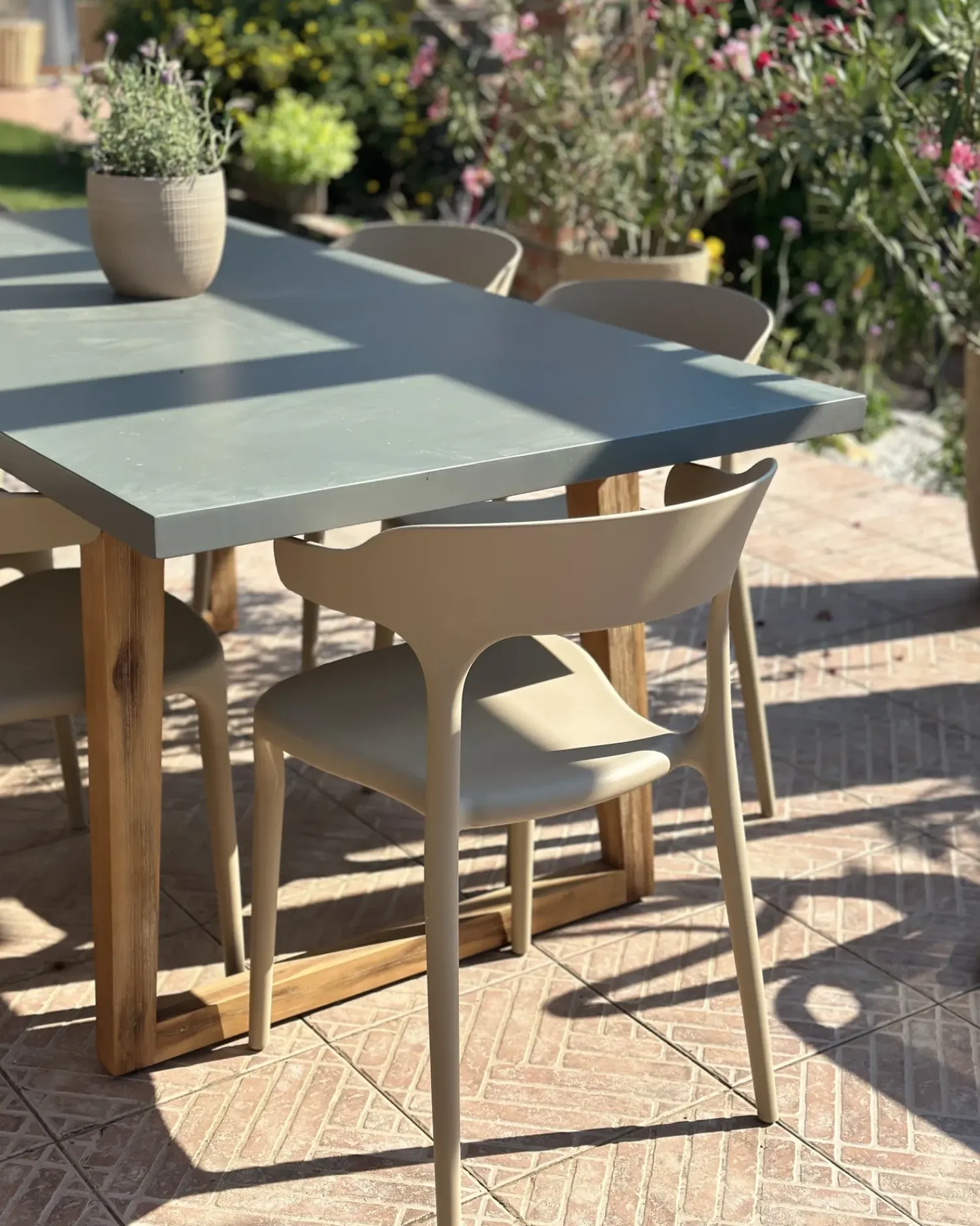 Sale Beliani Set di 8 sedie da pranzo GUBBIO sabbia Beige