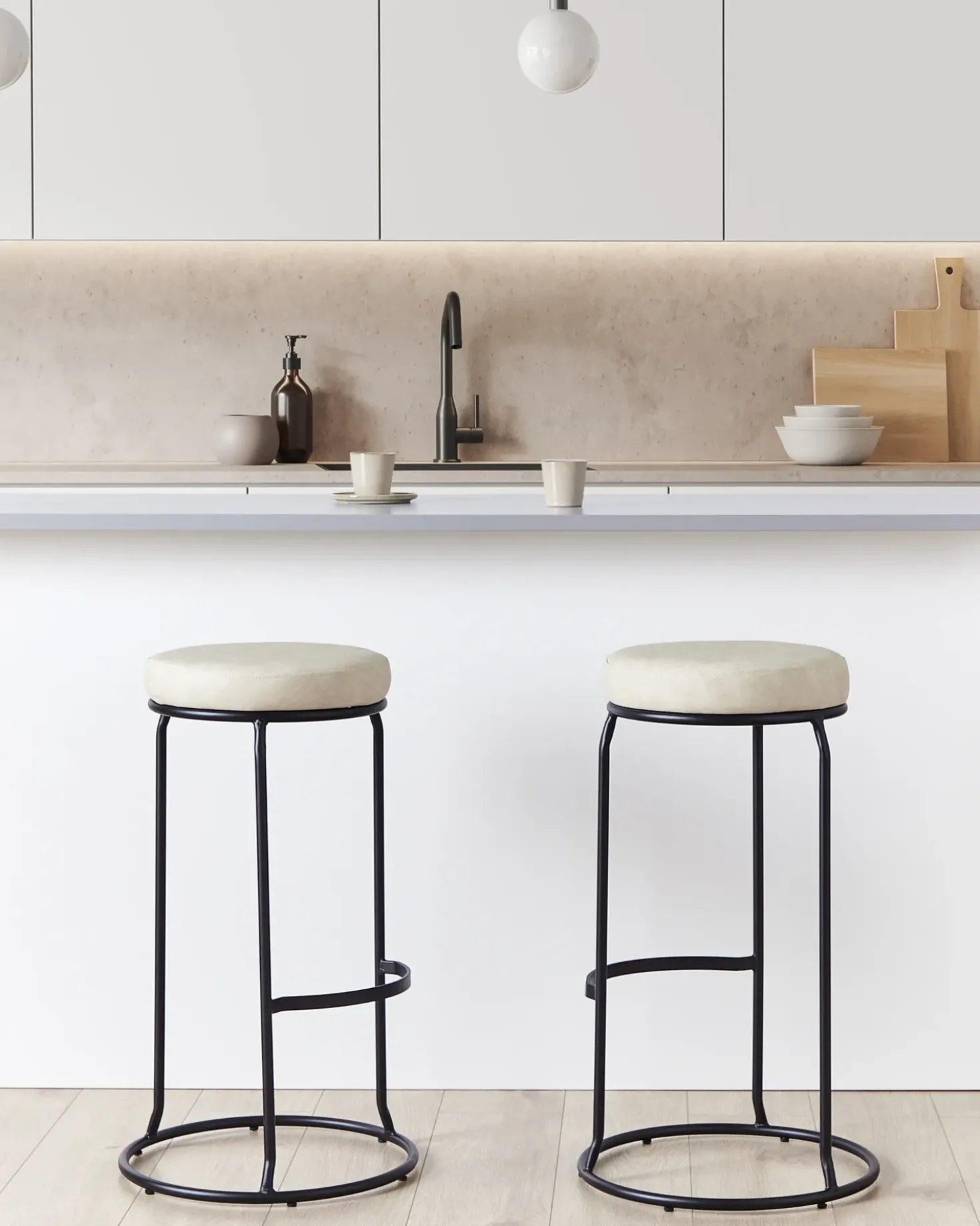 Set di 2 sgabelli da bar MILROY Pelle sintetica Beige chiaro