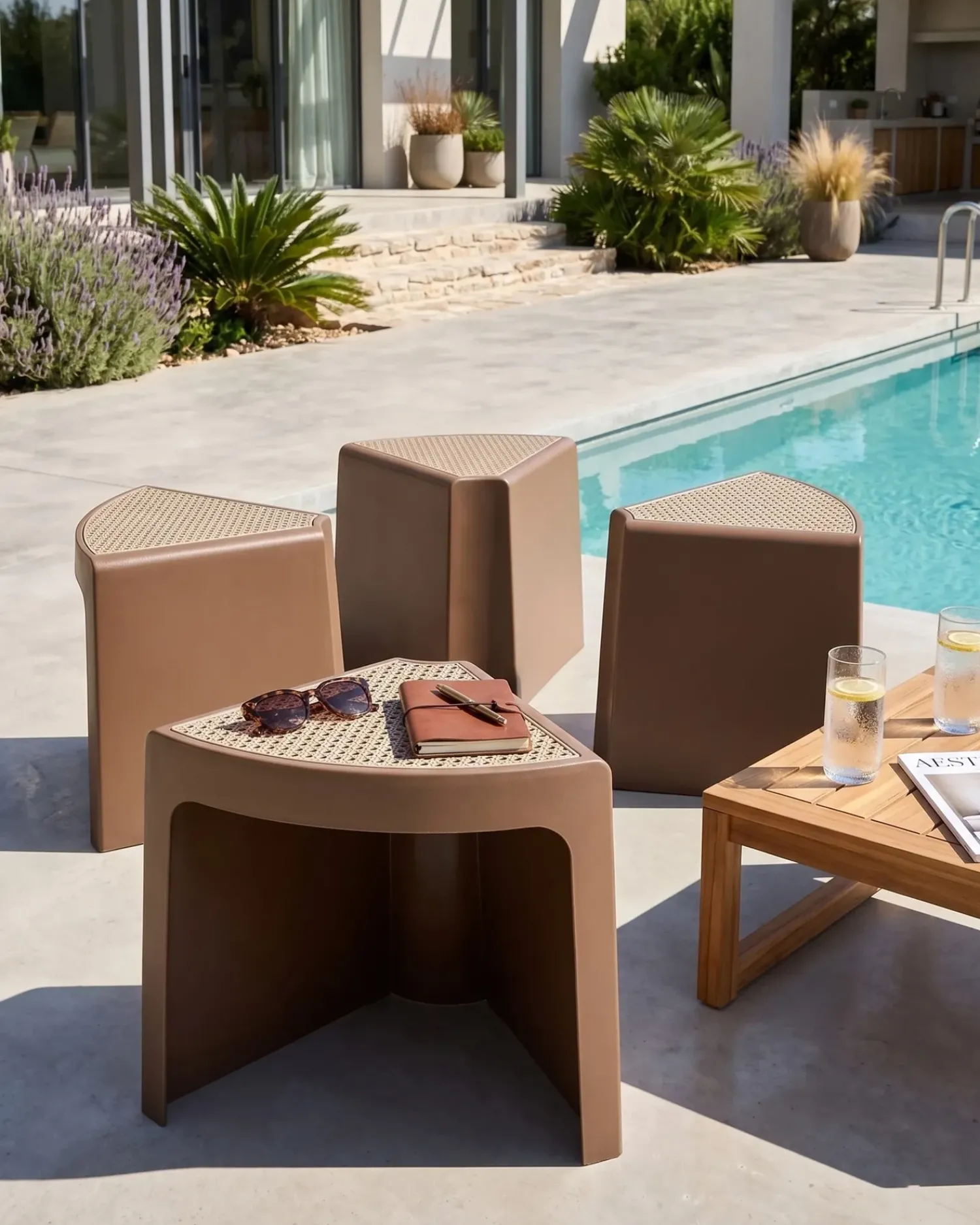 Best Beliani Set di 4 sgabelli da giardino EVROS Marrone