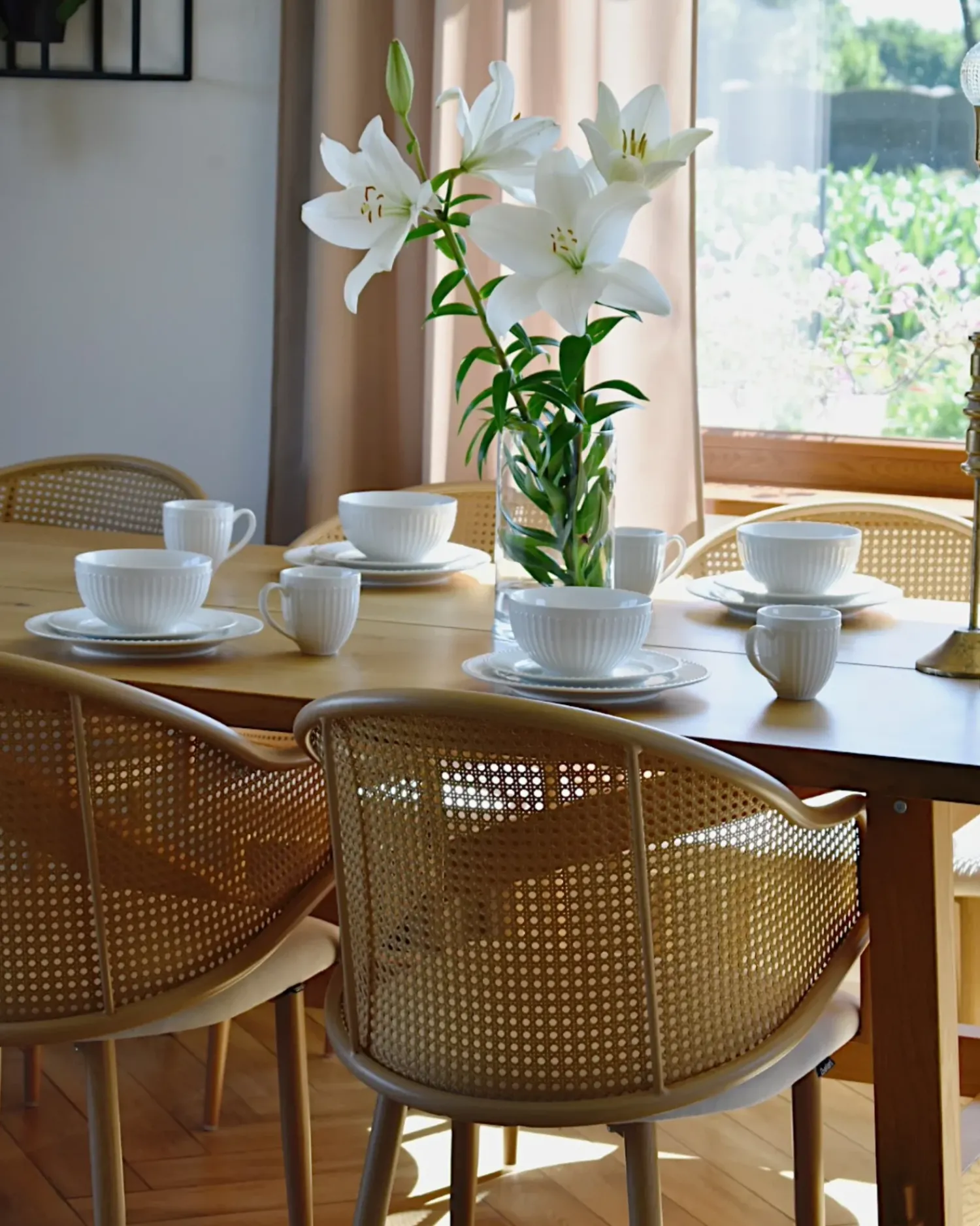 Outlet Beliani COWSLIP Porcellana Bianco