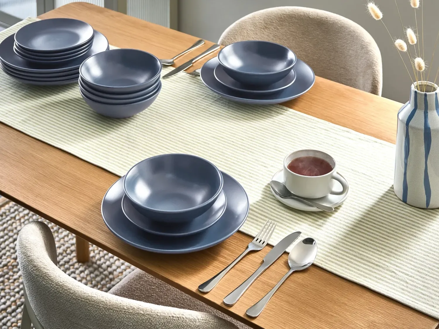 Hot Beliani Set di 18 stoviglie VIVANI Gres porcellanato Blu