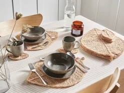 Outlet Beliani Set di tovagliette e sottobicchieri PEPPERLEAF Iuta Naturale