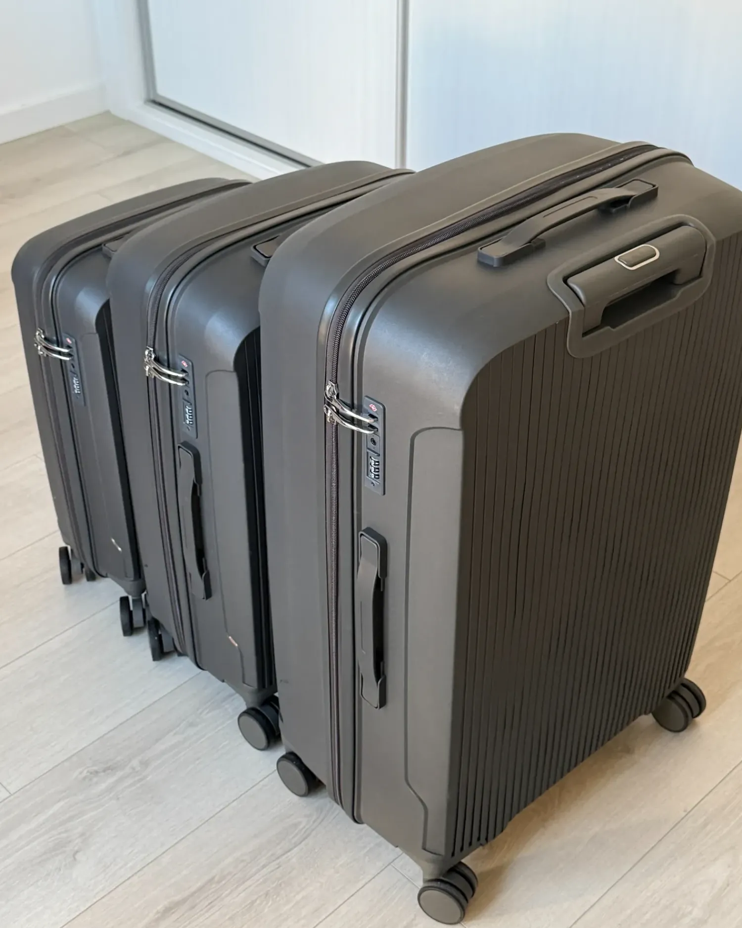 New Beliani TONSAI scuro Grigio