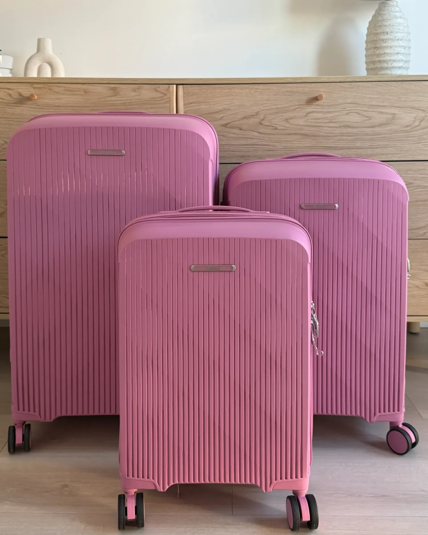 Online Beliani Set di 3 valigie rigide TONSAI Rosa