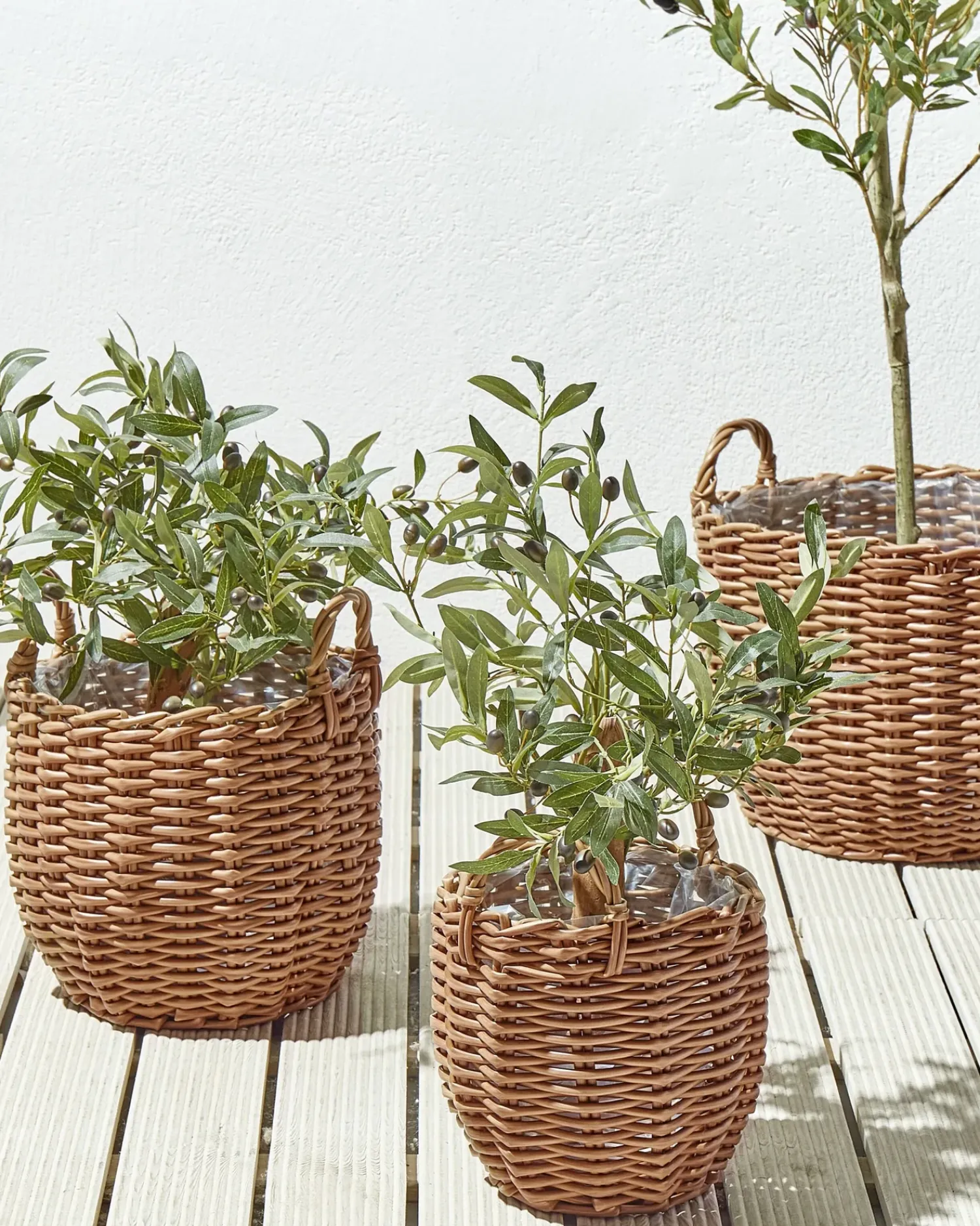 Discount Beliani Set di 3 vasi da fiori in vimini AUCUBA 26/34/44 cm chiaro Marrone