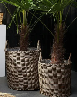 Outlet Beliani Set di 2 vasi da fiori in vimini BITOLA Rattan sintetico (PE) 40/48 cm Marrone