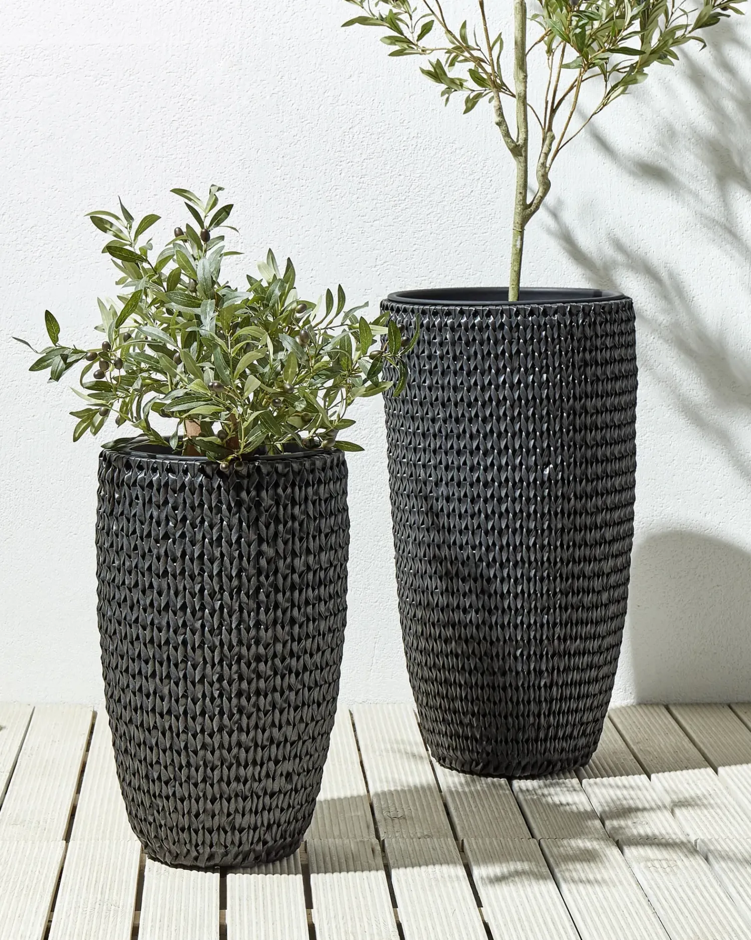 Sale Beliani Set di 2 vasi per piante CEDRUS Rattan sintetico (PE) 37/45 cm Nero