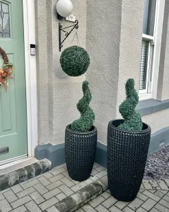 Sale Beliani Set di 2 vasi per piante CEDRUS Rattan sintetico (PE) 37/45 cm Nero