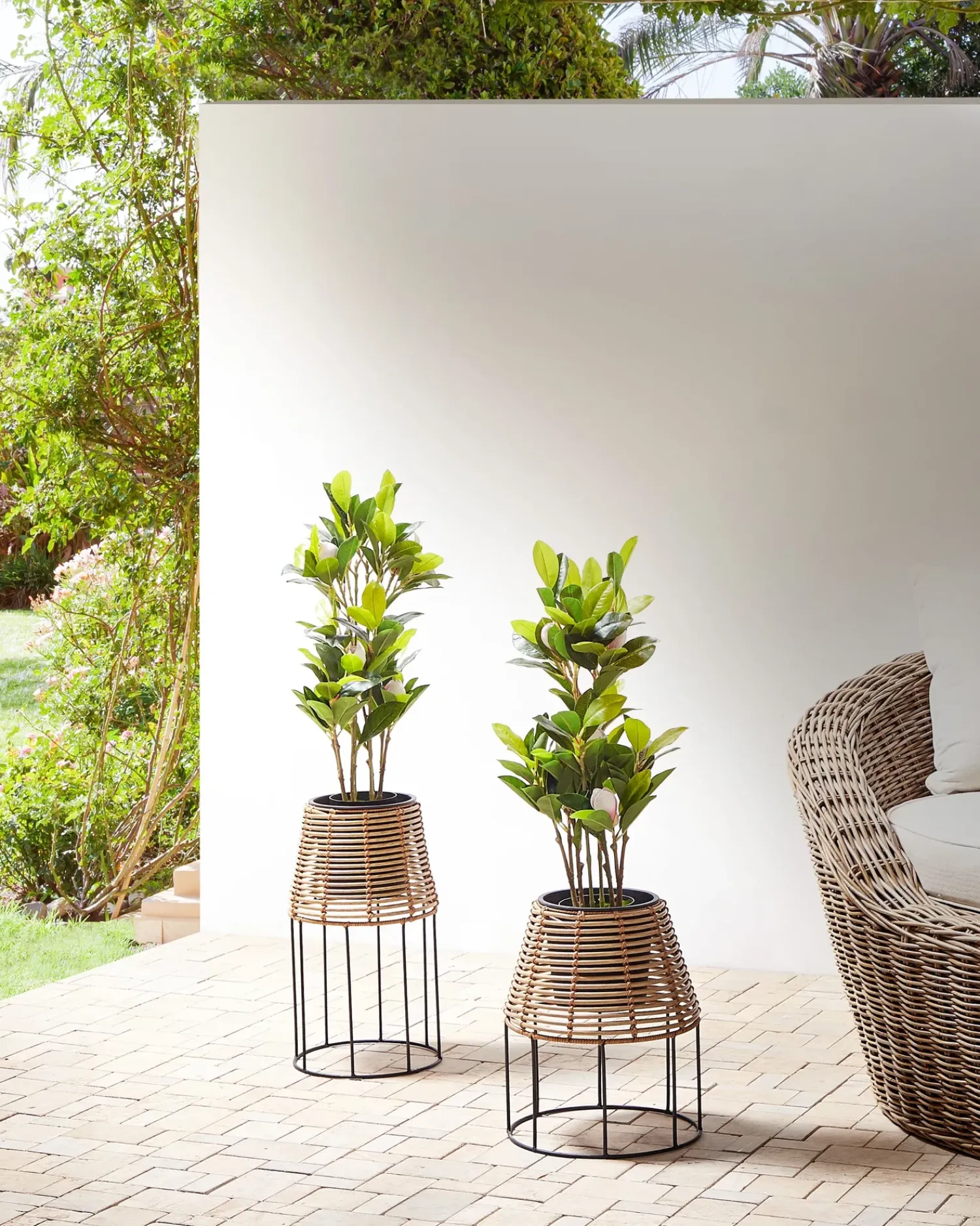 Best Beliani Set di 2 vasi rialzati per piante BORAGO Rattan sintetico (PE) 20/21 cm Naturale Marrone
