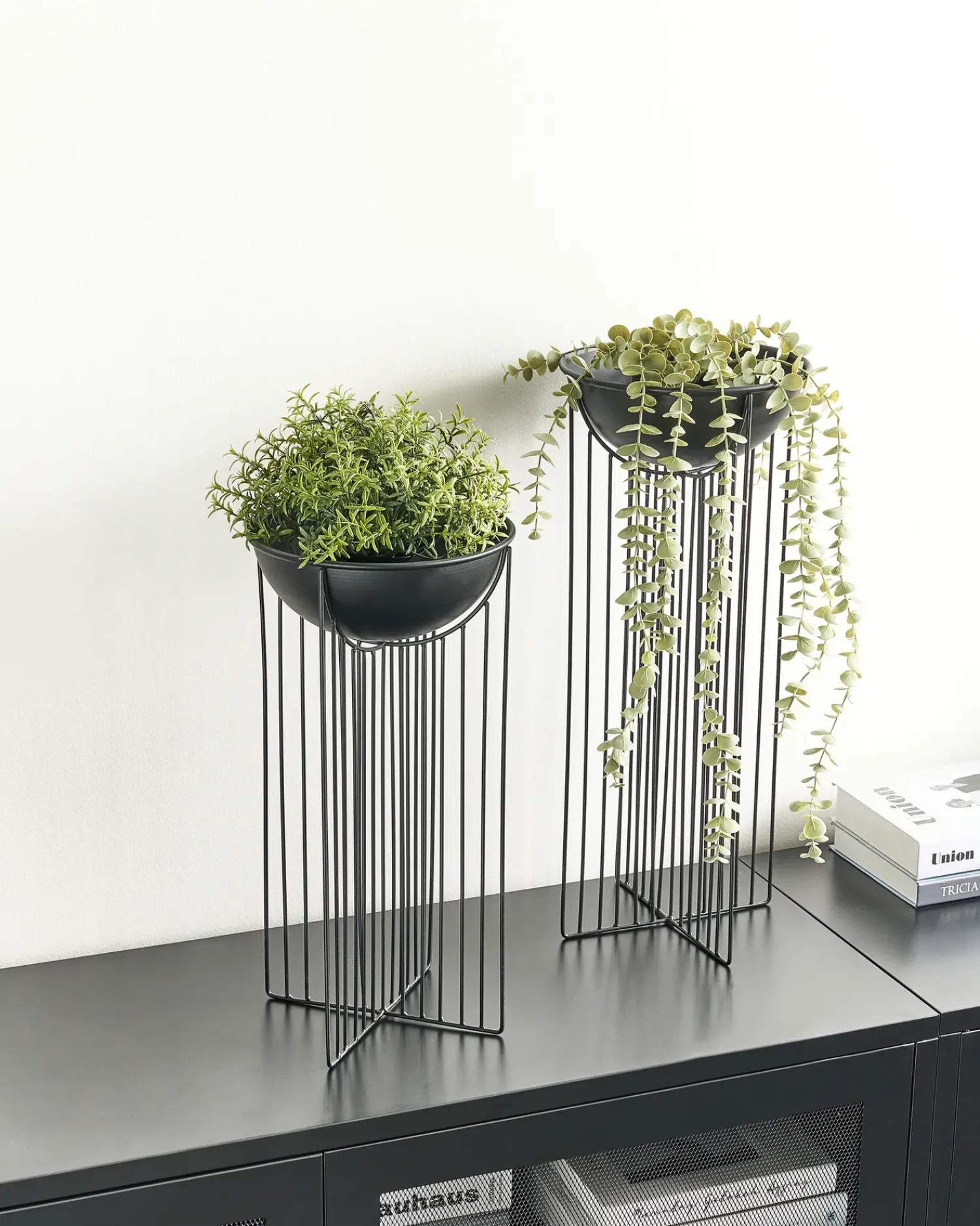 Beliani Set di 2 vasi rialzati per piante FICARIA Metallo 22 cm Nero