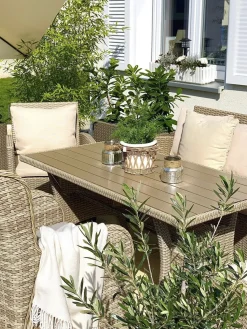 Clearance Beliani Set salotto da giardino con tavolo e pouf 2 posti PONZA Rattan sintetico (PE) Beige Beige Naturale