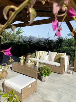 Online Beliani Set salotto da giardino con tavolo e pouf 5 posti BELLUNO Rattan sintetico (PE) Bianco Bianco Argento Marrone