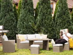Outlet Beliani Set salotto da giardino con tavolo e pouf 5 posti FONTI con cuscini Rattan sintetico (PE) Tortora Beige Naturale Grigio