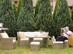 Outlet Beliani Set salotto da giardino con tavolo e pouf 5 posti FONTI con cuscini Rattan sintetico (PE) Marrone Bianco Marrone