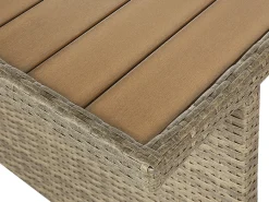 Outlet Beliani Set salotto da giardino con tavolo e pouf 5 posti FONTI con cuscini Rattan sintetico (PE) Marrone Bianco Marrone