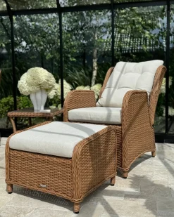 Discount Beliani Set salotto da giardino con tavolo e pouf 2 posti PONZA Rattan sintetico (PE) Marrone Bianco Marrone