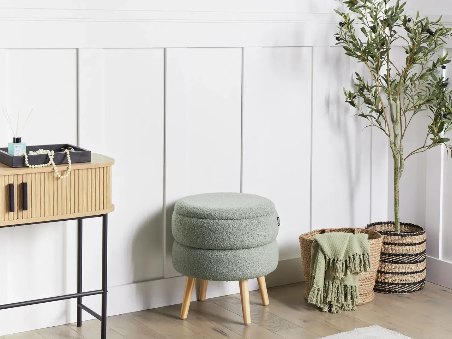 Sale Beliani Sgabello contenitore OKATON Bouclé Verde Marrone Verde