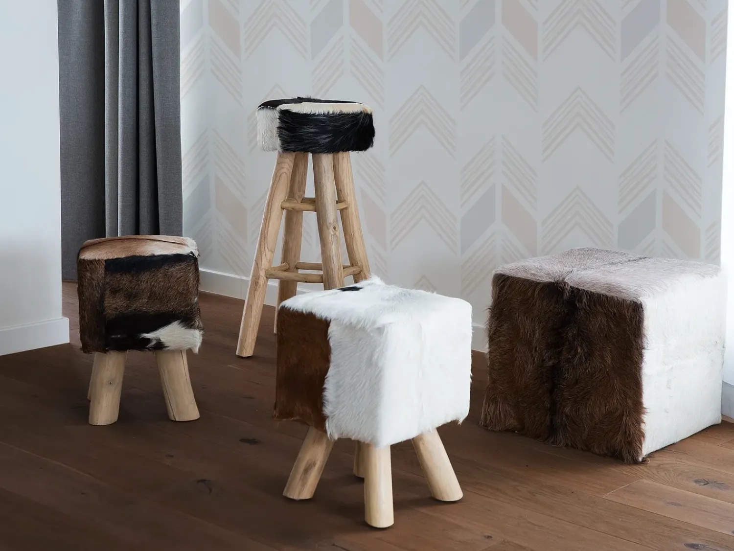 Outlet Beliani Sgabello DALTON Pelle naturale Marrone Bianco Marrone