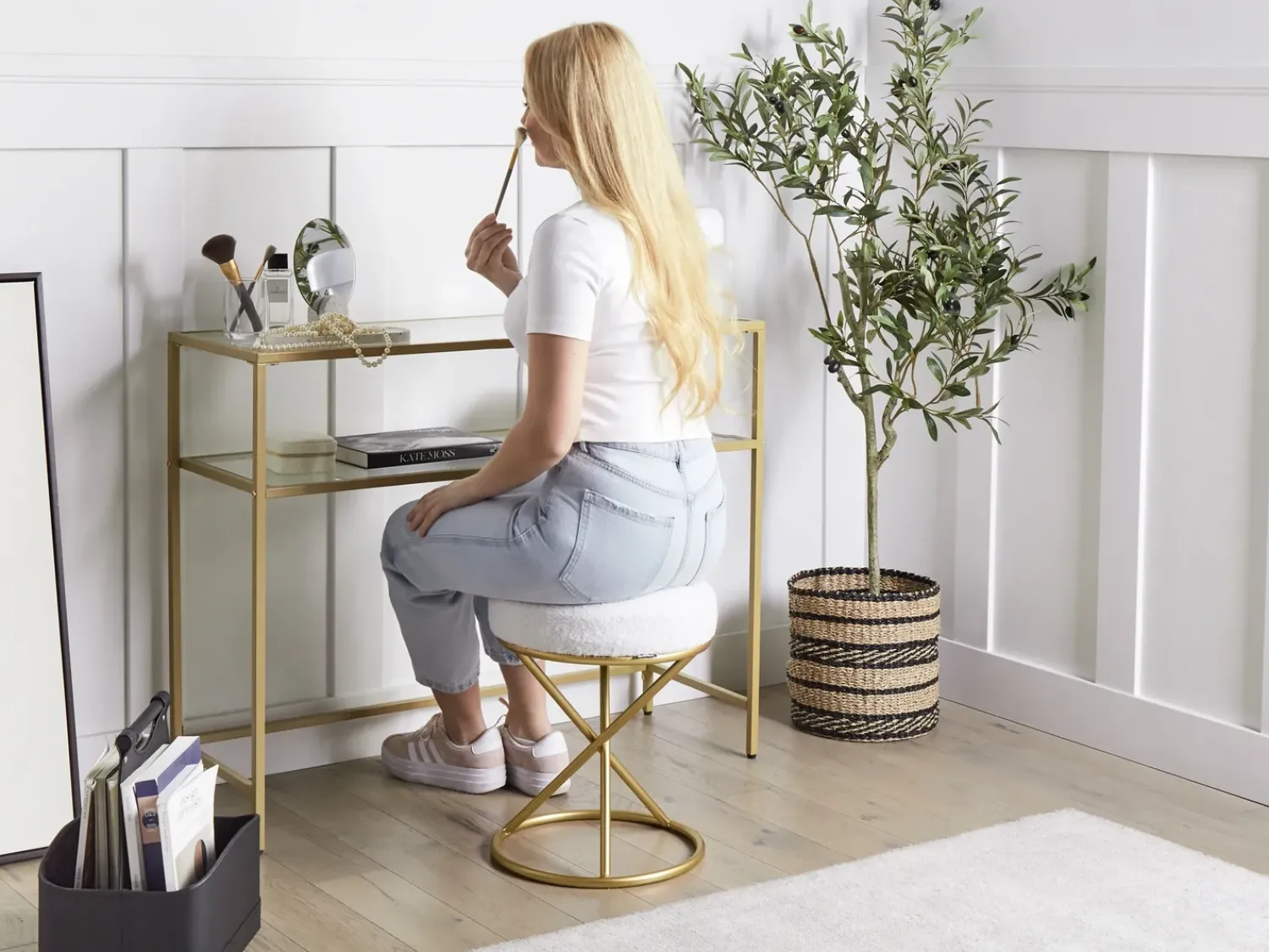 Outlet Beliani Sgabello PRESHO Bouclé Bianco sporco Bianco Oro