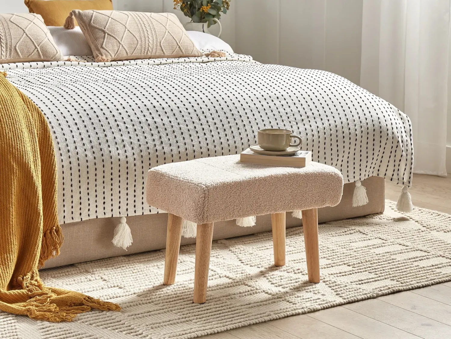 Best Beliani Sgabello TAKOMA Bouclé Beige chiaro Beige Marrone
