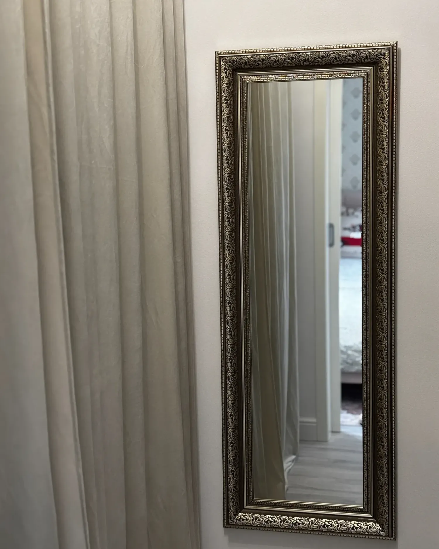 Beliani Specchio ASPEN 51 cm 141 cm Oro