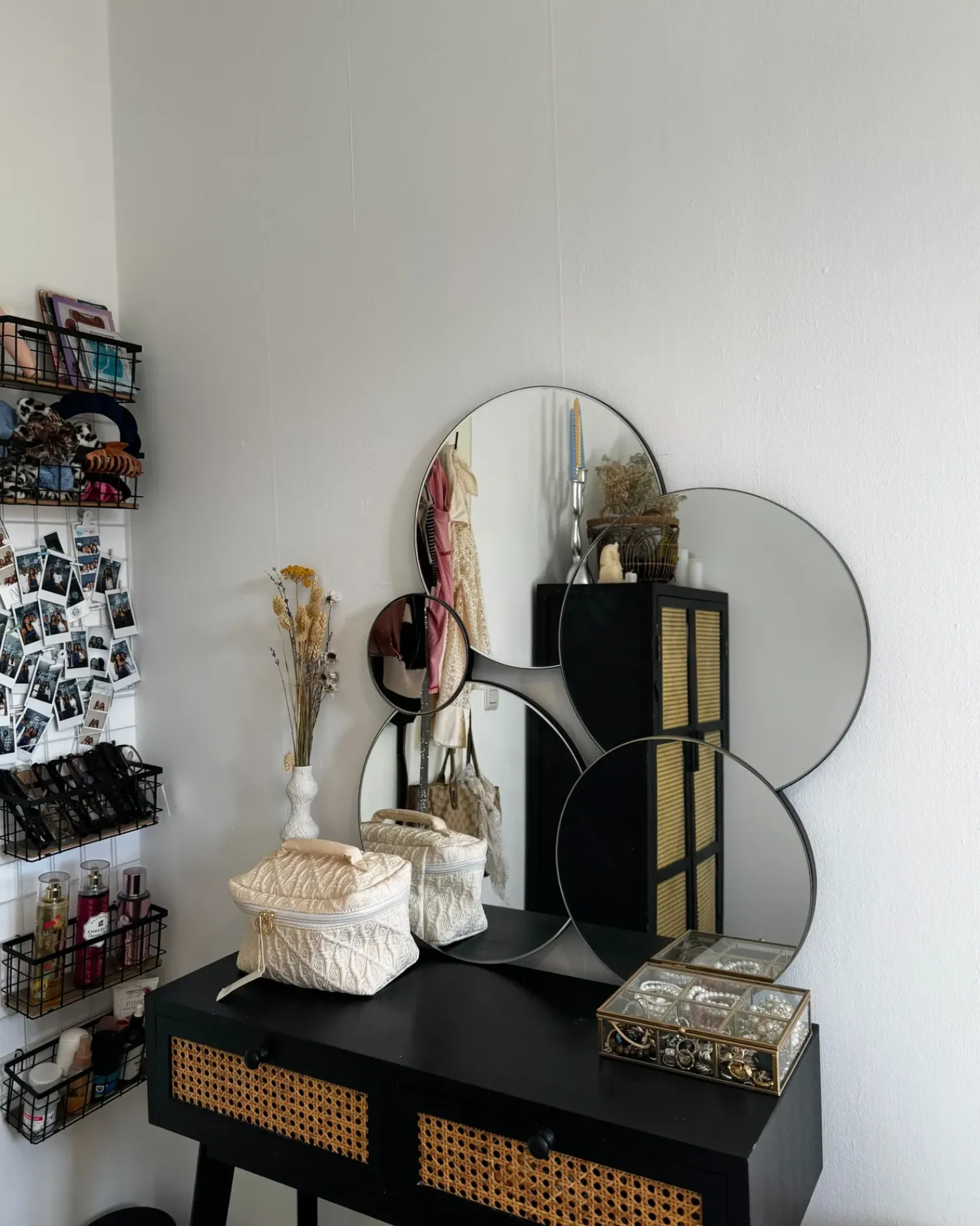 Beliani Specchio CLAIS 82 cm 80 cm Argento