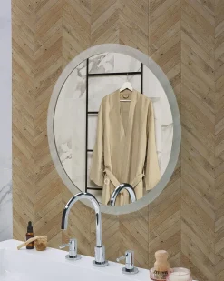 Outlet Beliani Specchio da bagno con luce LED YSER 58 cm 58 cm Argento