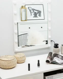 Online Beliani Specchio da bagno con luce LED ODENAS 50 cm 60 cm Bianco