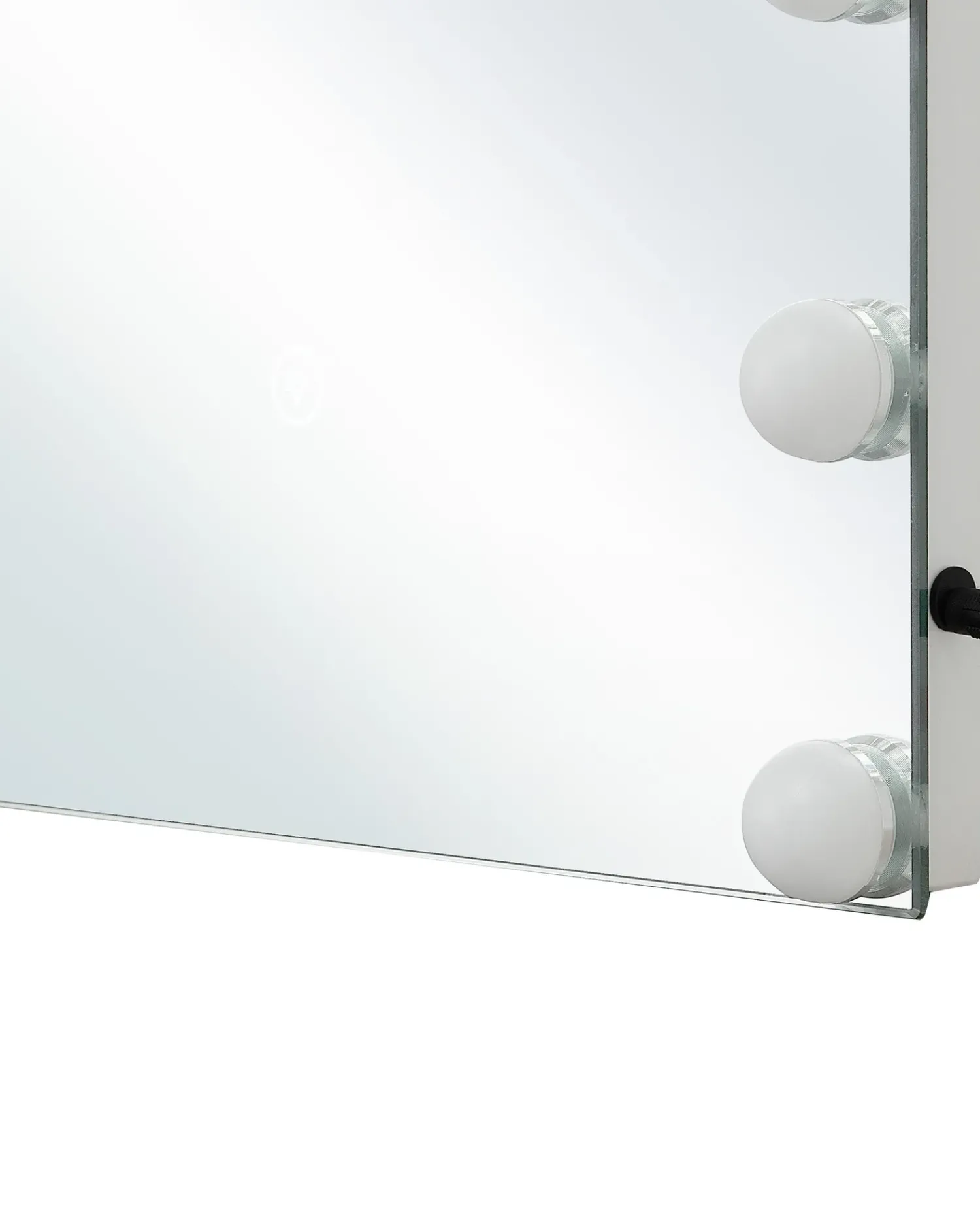 Online Beliani Specchio da bagno con luce LED LUCENAY 40 cm 50 cm Argento